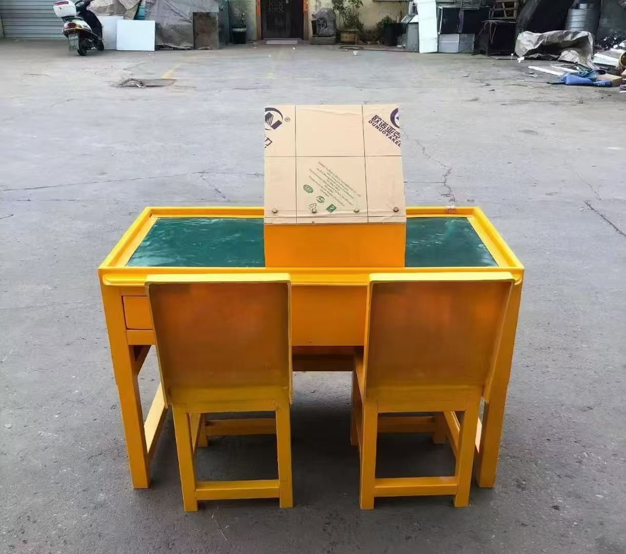 鄯善防静电导通桌井下煤矿火工品发放桌：危险品流转的安全守护者