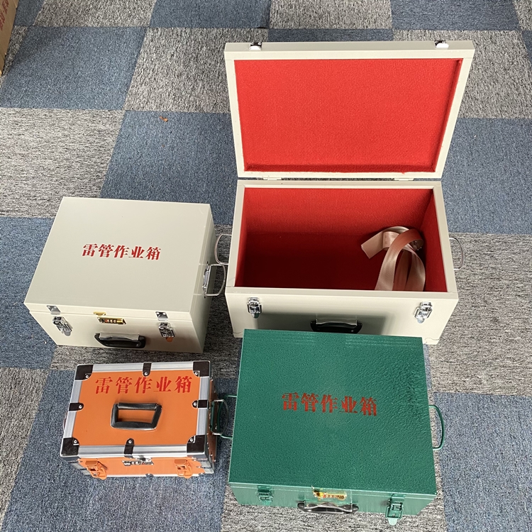 鄯善爆破工程作业箱如何选择？玻璃钢与传统材质的全面对比